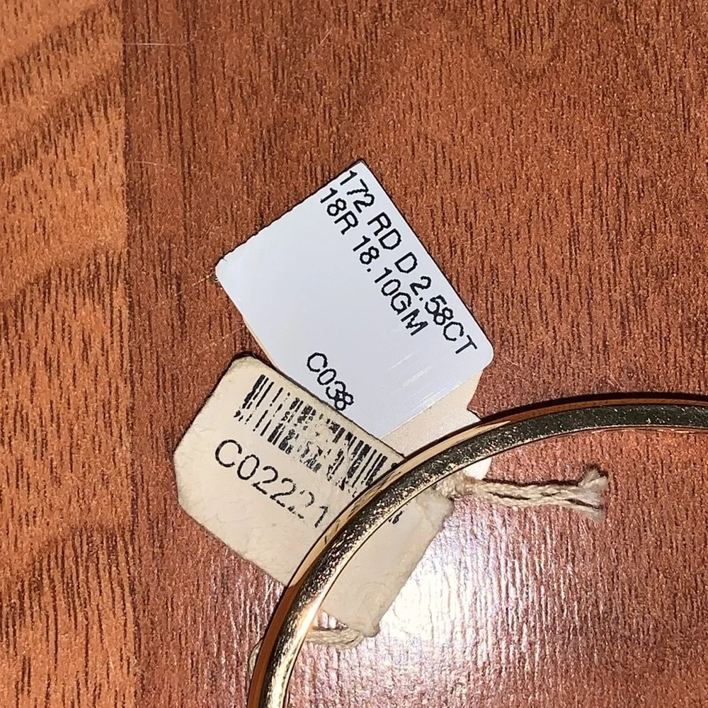 NWT 18k Gold and Diamond Bangle Bracelet